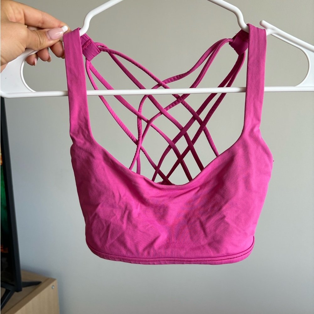 Lululemon strappy sports bra size 4